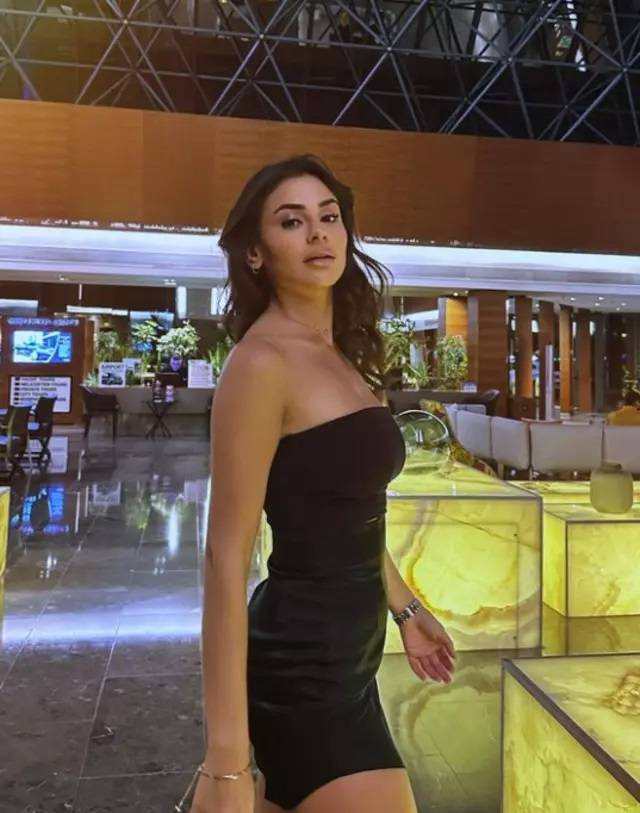 Gönül Dağı'nın yıldızı Hazal Çağlar süper mini elbisesiyle poz verdi. Beğeni butonu çöktü - Resim: 10